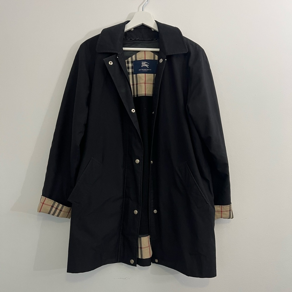Burberry Black Trench Coat with Plaid Lining
